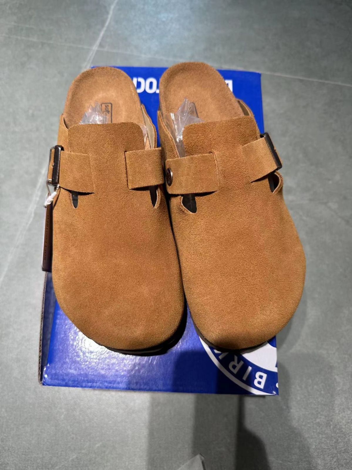 新作 BIRKENSTOCK ビルケンシュトック ボストンスエード サンダル（ブラウン)