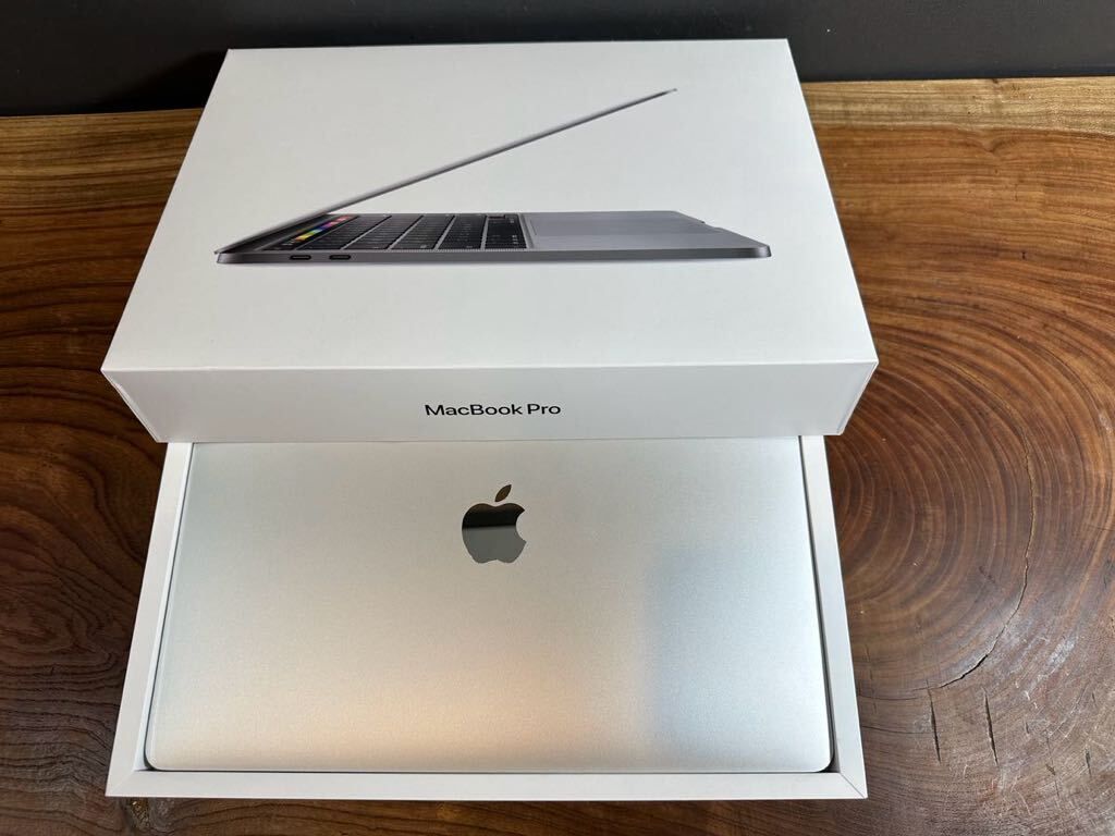 極美品 MacBooK Pro 13
