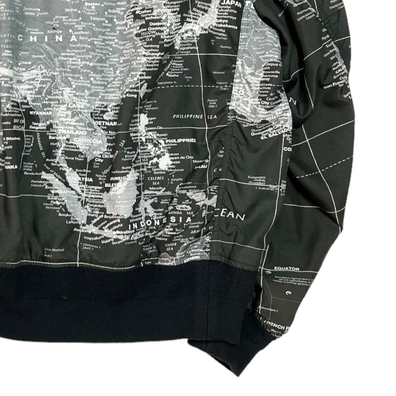 sacai 20SS World Map Bomber Jacket - AWORD.【ブランド古着販売/買取