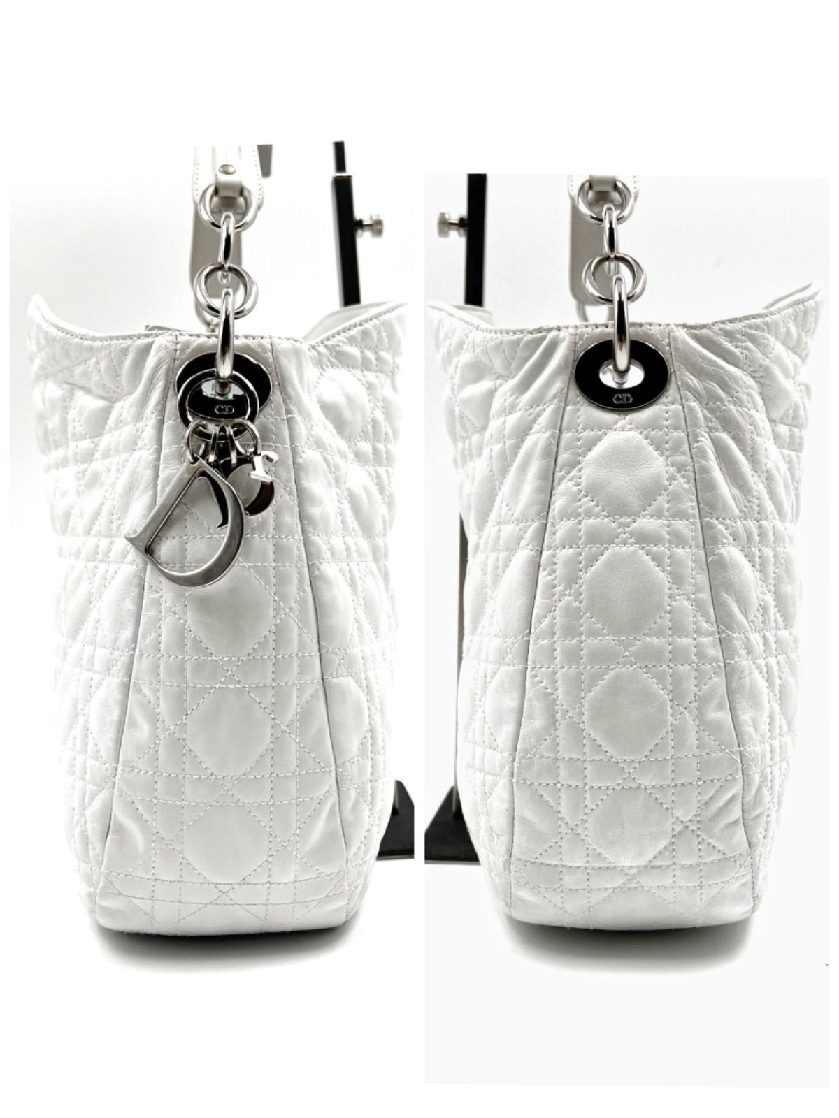 Christian Dior ワンショルダーバッグ カナージュ チャーム 白色 Christian Dior ワンショルダーバッグ カナージュ チャーム 白色