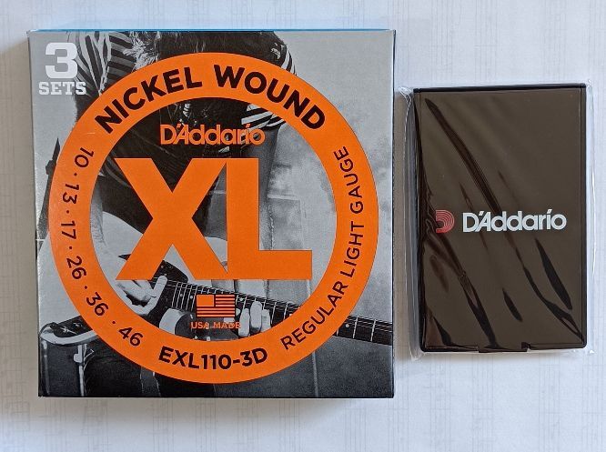 メルカリ　ダダリオ　オマケコンパクトミラーつき3set入り　ニッケル　.010-.046　D'Addario　Light　EXL110-3D　エレキギター弦　Regular　楽器店まんまん堂