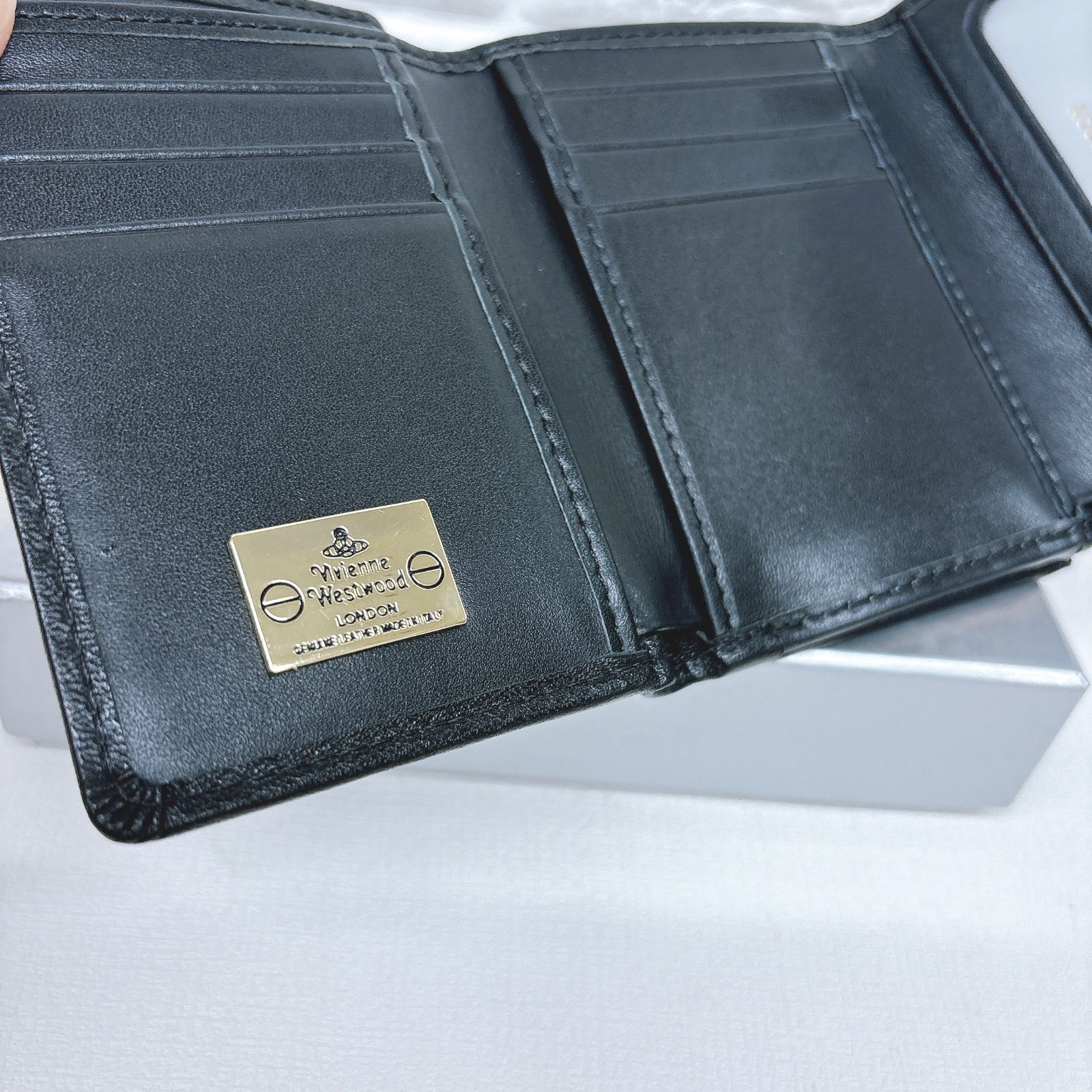 最新作◇ショッパー付き】新品 ヴィヴィアン・ウエストウッド 三
