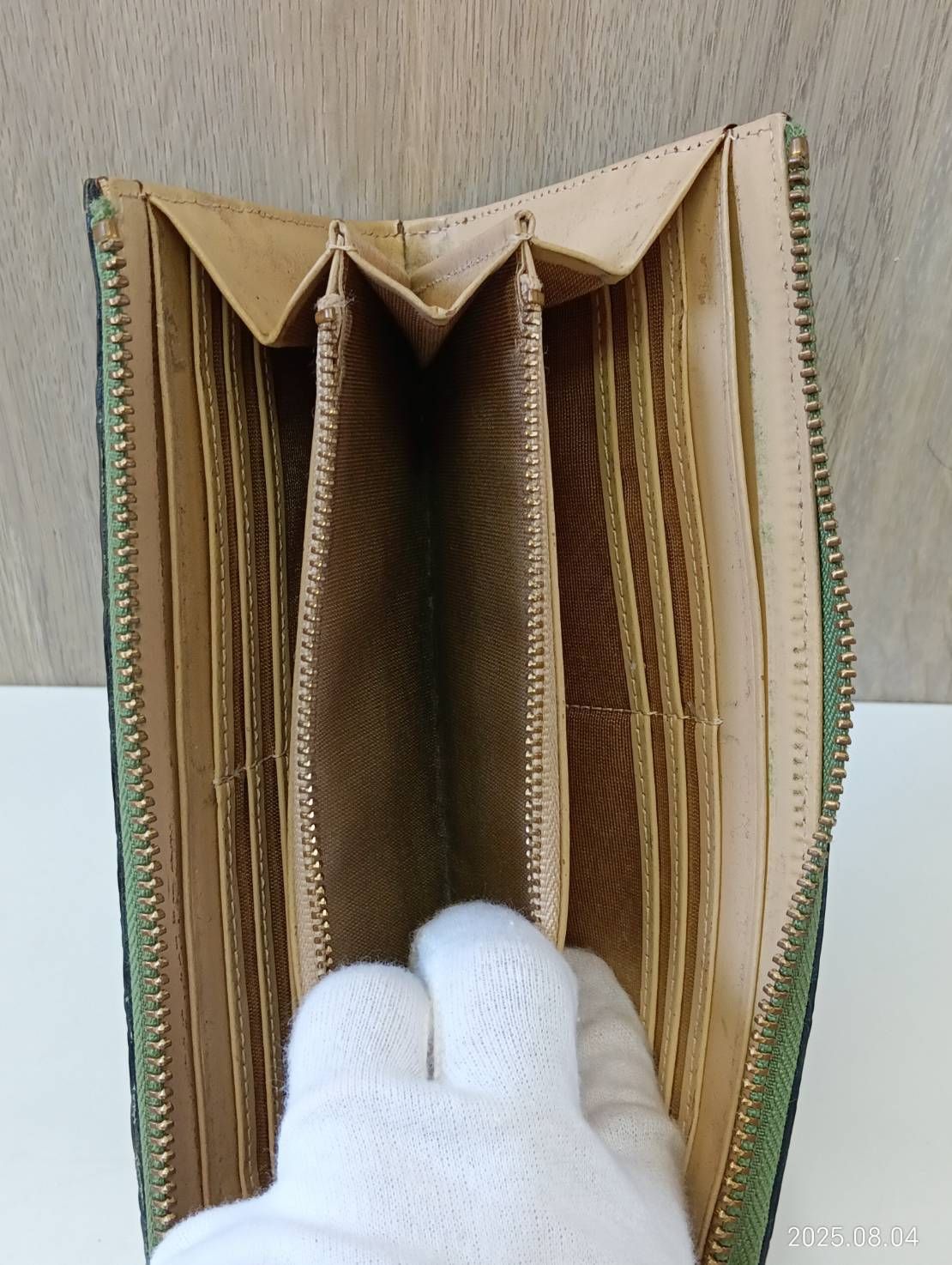 中古品】 ファルチ ニューヨーク Falchi New York 長財布 レザー