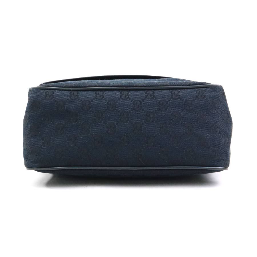 GUCCI 斜め掛けショルダーバッグ