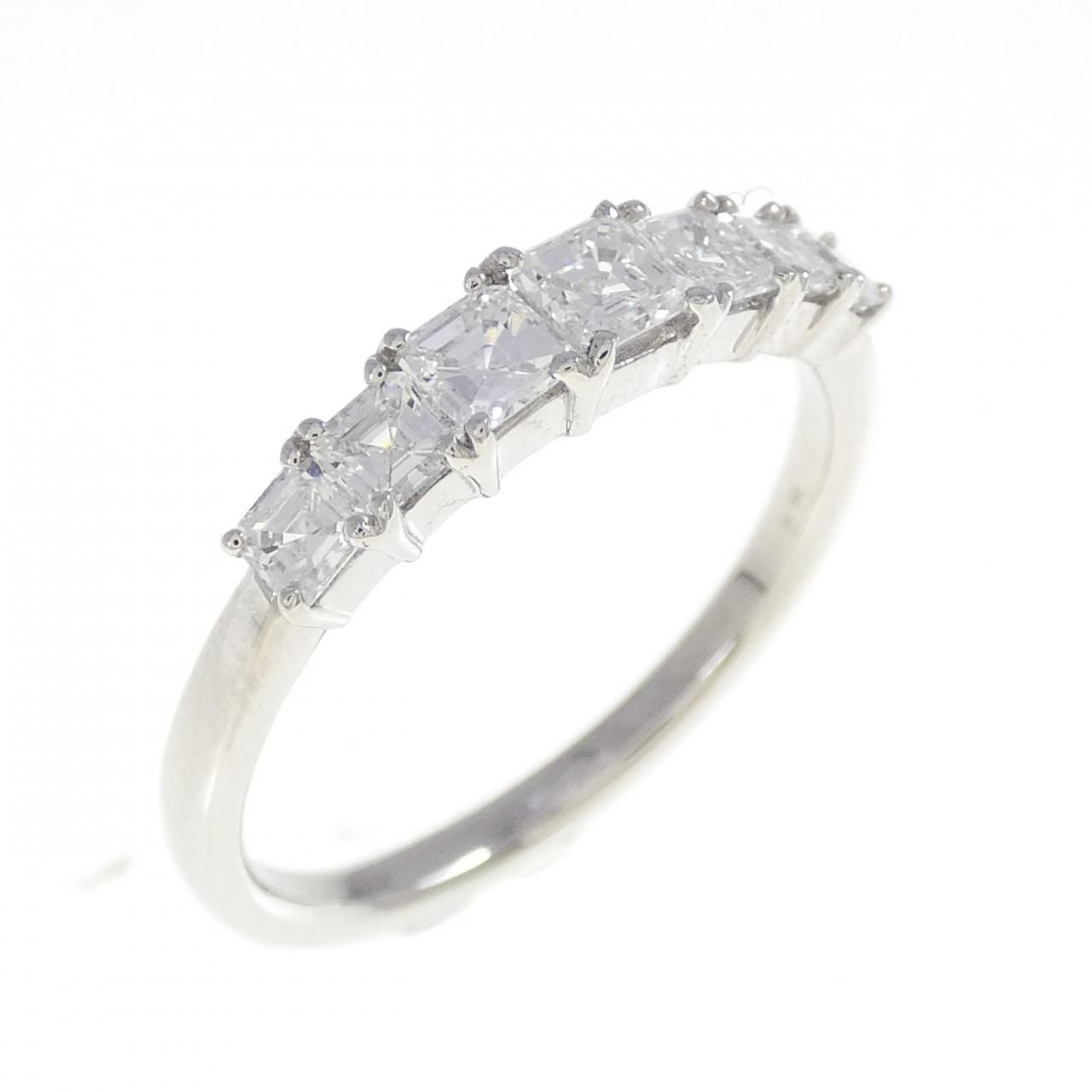 ジーエスティービー ダイヤモンド リング 0.75CT