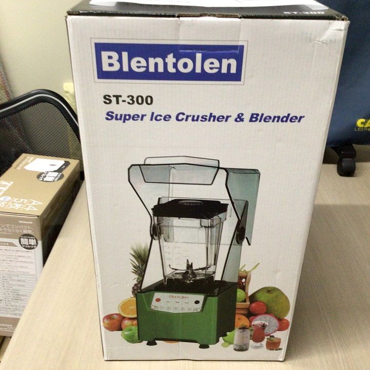 Smeg 電気ケトル 1.7リットル KFL04 CRUS CR [並行輸入] Amazon | Smeg 電気ケトル 1.7リットル KFL04 CRUS CR [並行輸入