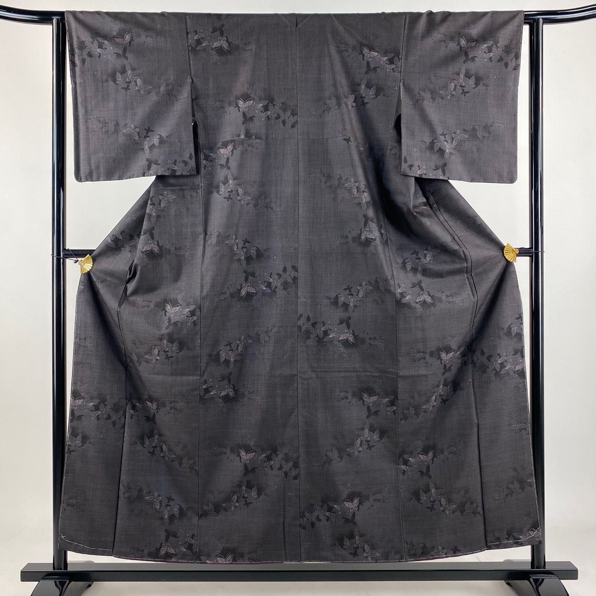 大島紬 身丈155.5cm 裄丈62cm S 袷 都喜ヱ門 純泥染 ますいわ屋 証紙 蝶 シルエット 茶紫 正絹