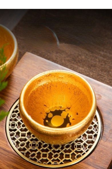 天目茶碗 玳玻釉双鳳双蝶文碗（鸞天目） 吉州窯 - 京都国立博物館 館蔵品