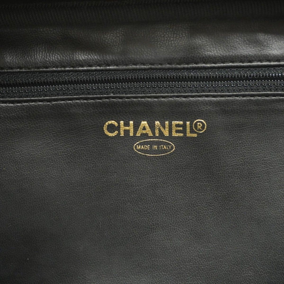 ブラック ゴールド金具