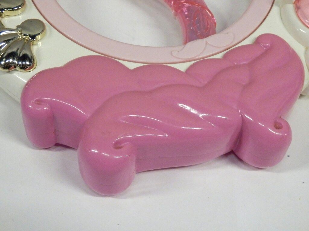 バンダイ