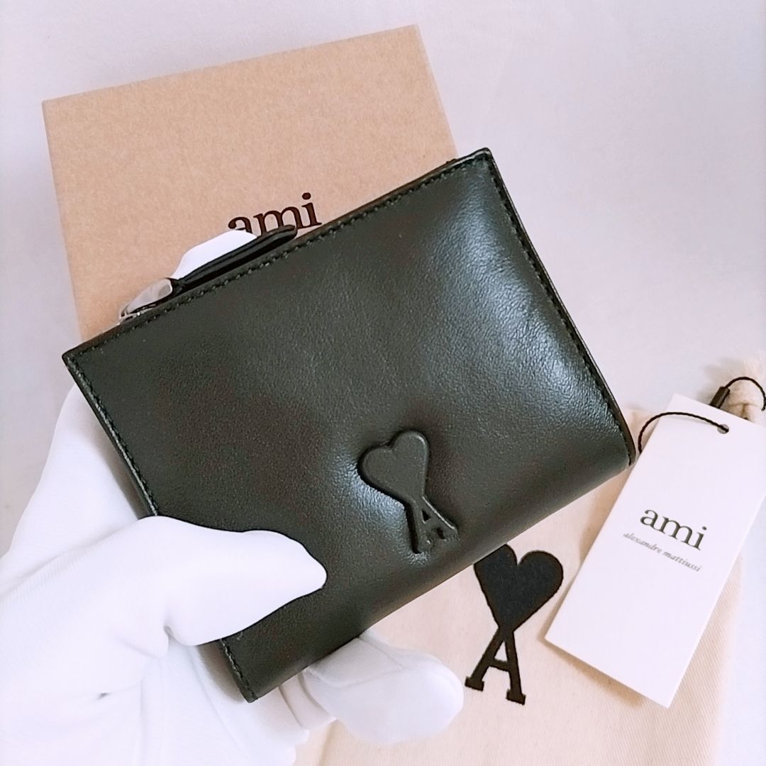 新品未使用】正規品AMI PARIS 二つ折り財布