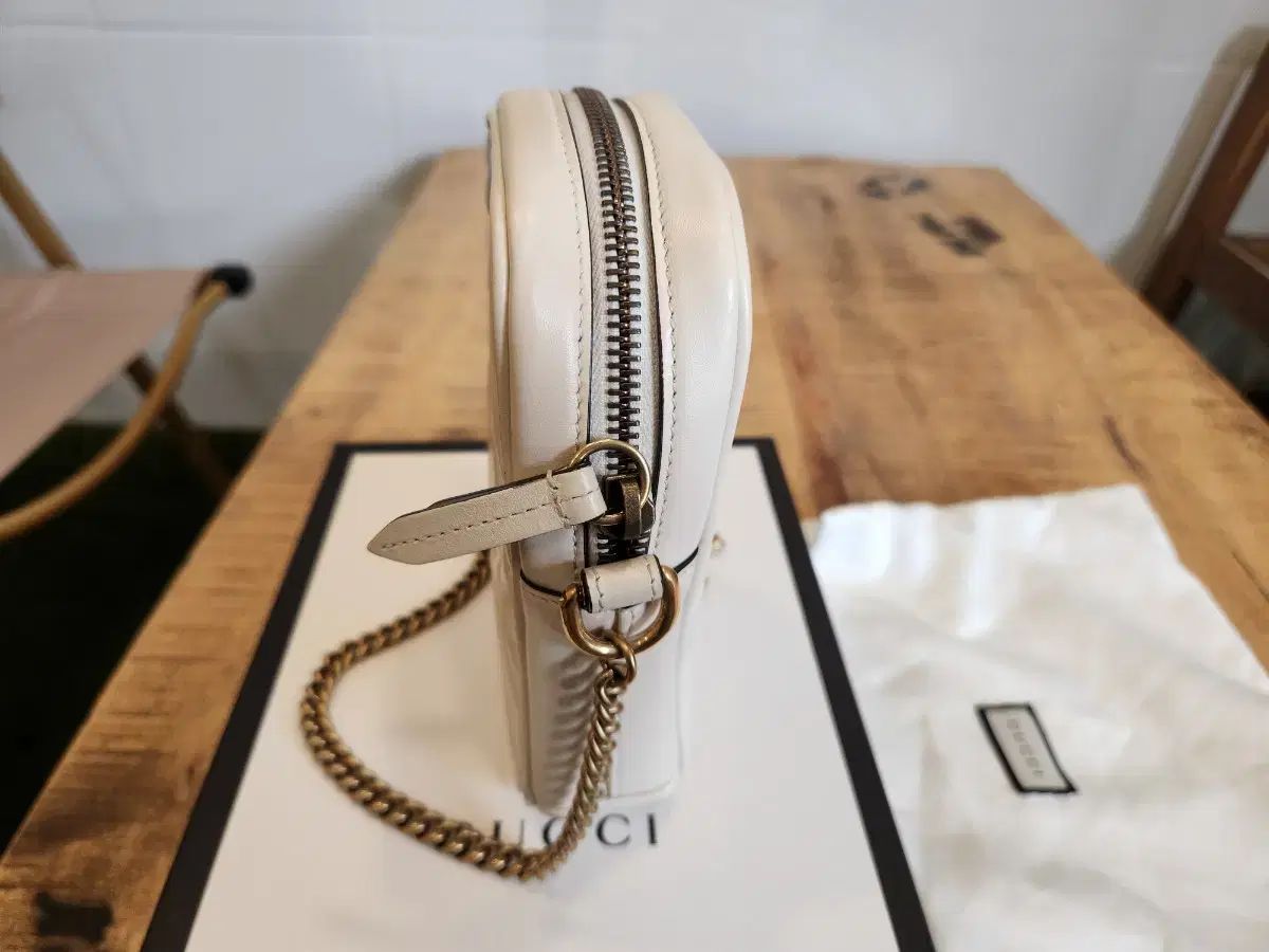 GUCCI グッチ
