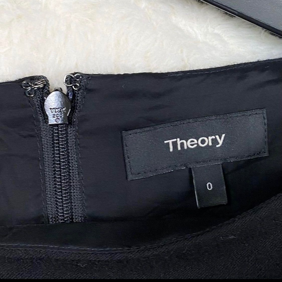 Theory ストレッチワンピース KAMILLINA NZ LIGHT SAXONY 黒 Theory ストレッチワンピース KAMILLINA NZ LIGHT SAXONY 黒