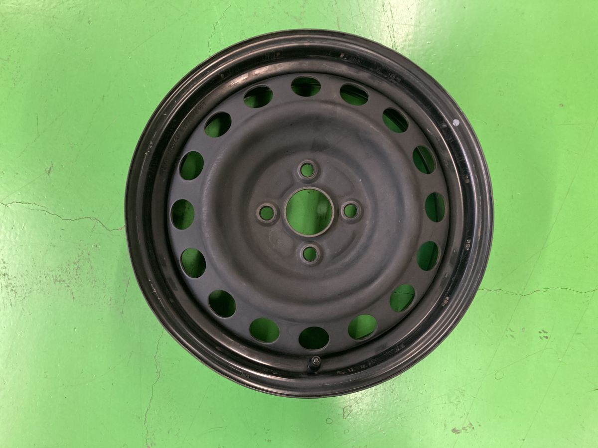 トヨタ カローラフィールダー 純正ホイール 15×5.5J +45 PCD100 4H 175/65R15 YOKOHAMA ice GUARD iG30 スタッドレス 140系 カローラ 海外製 輸入 195⁄65R15 新品 タイヤ 中古 アルミ 4本