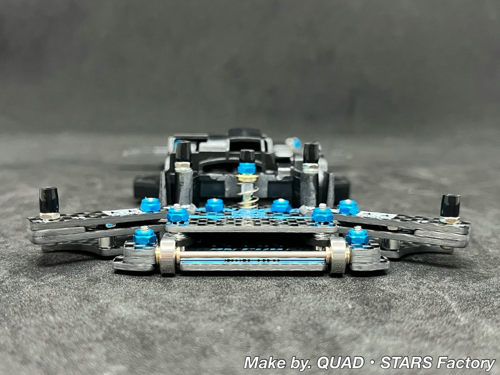 【ミニ四駆・AR用】2軸ATピボット＋1軸リヤアンカー＋リヤスキッド　カーボン ミニ四駆・ARシャーシ用】2軸ATピボットバンパー＋1軸リヤ