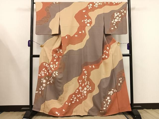 ［3918］訪問着 美品 草花菊文 金彩 ぼかし 正絹 着物 袷 4350］訪問着 美品 籬花流水文様 ぼかし 金彩 ロング丈 正絹 着物 袷