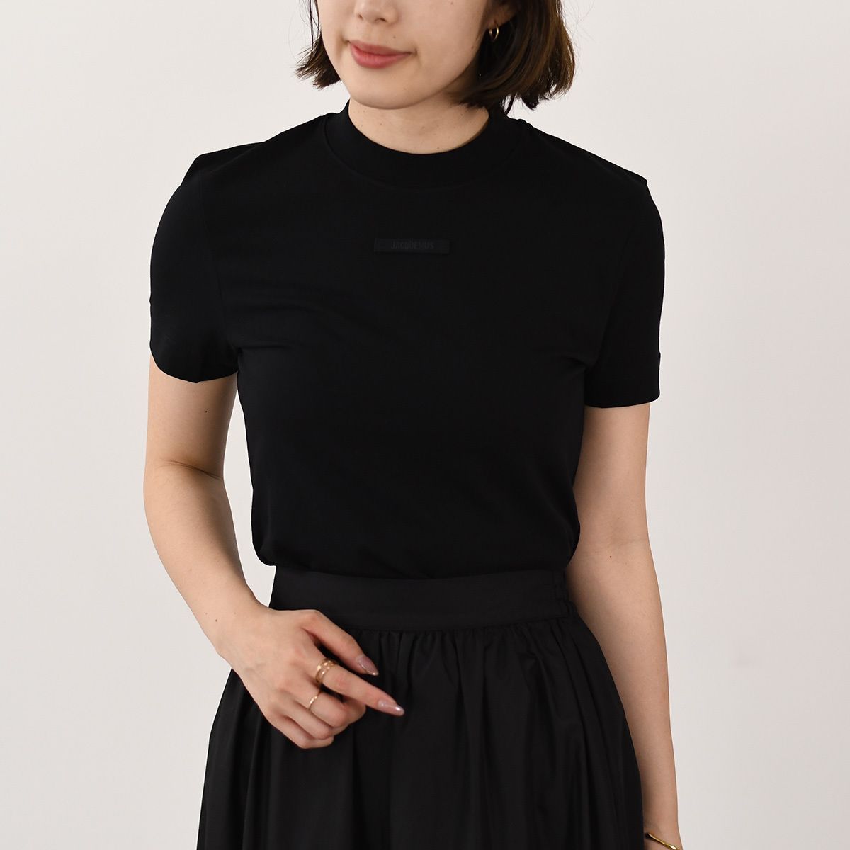 JACQUEMUS ジャックムス Tシャツ カットソー グログラン LE T-SHIRT GROS GRAIN 241JS133 ブラック ライトベージュ ダークグリーン ホワイト レディース ロゴ クルーネック 春 夏 半袖