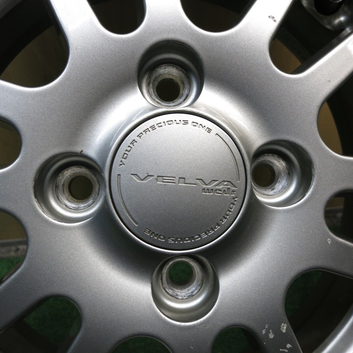 *送料無料* バリ溝！20年！9.5分以上★スタッドレス 145/80R13 ブリヂストン ブリザック VRX VELVA weds ヴェルヴァ  13インチ PCD100/4H★4020910KKス