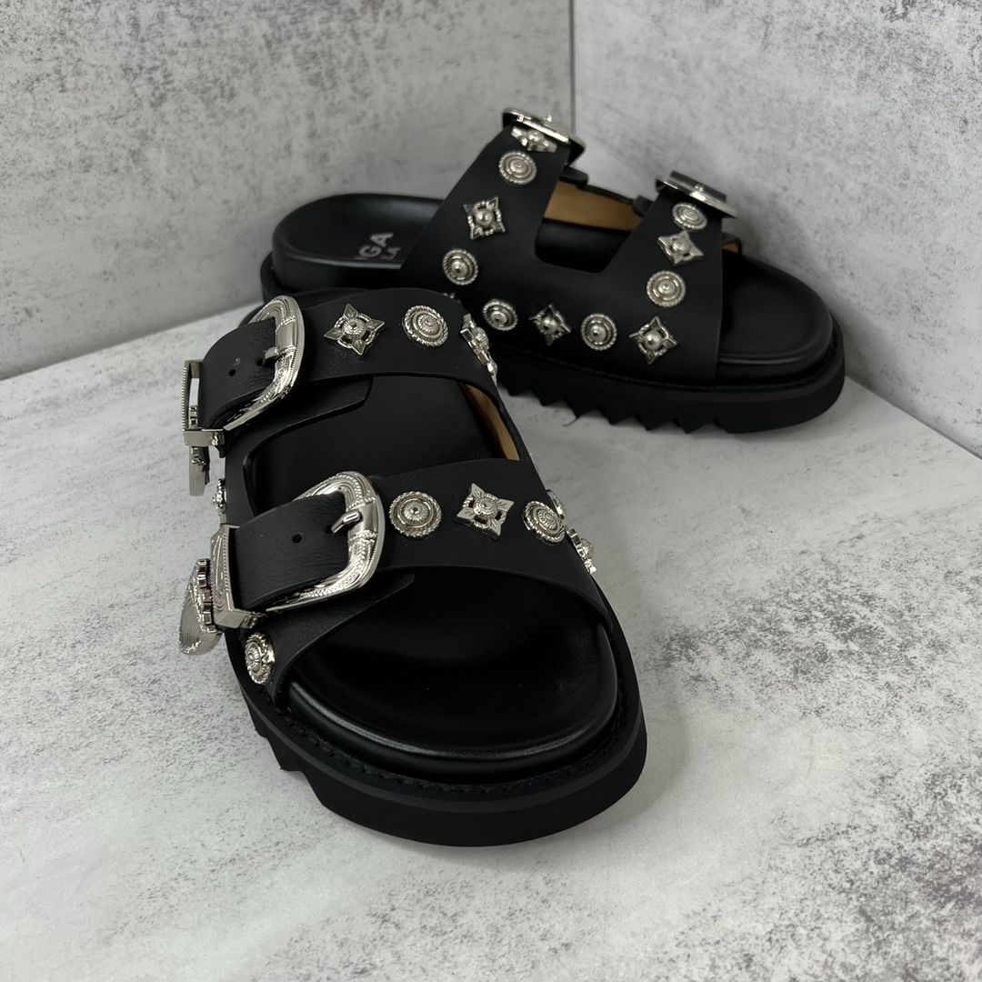 新品未使用 TOGA VIRILIS BUCKLE SANDALS サイズ 男女兼用 - メルカリ