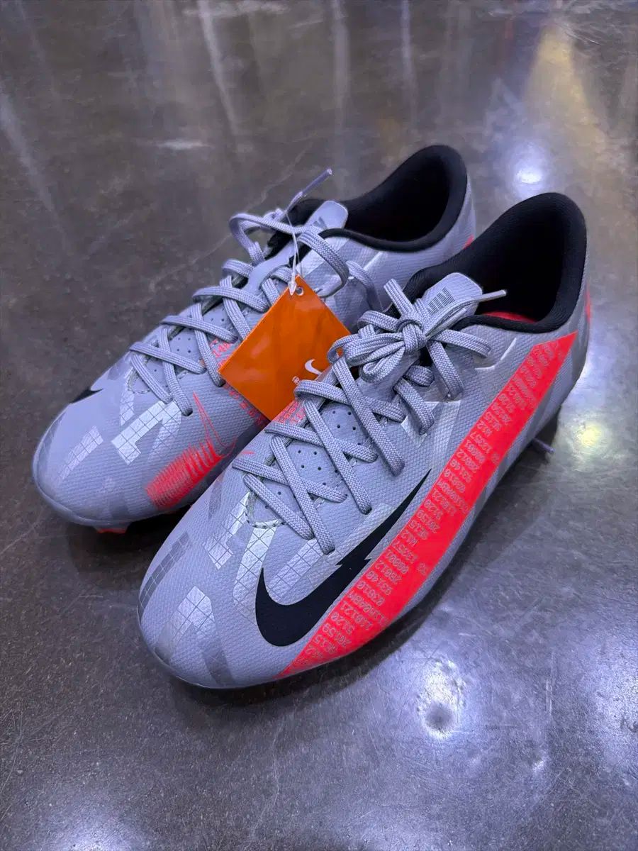 ナイキ ジュニア マーキュリアル ヴェイパー 13 アカデミー FG|MG サッカーシューズ 240