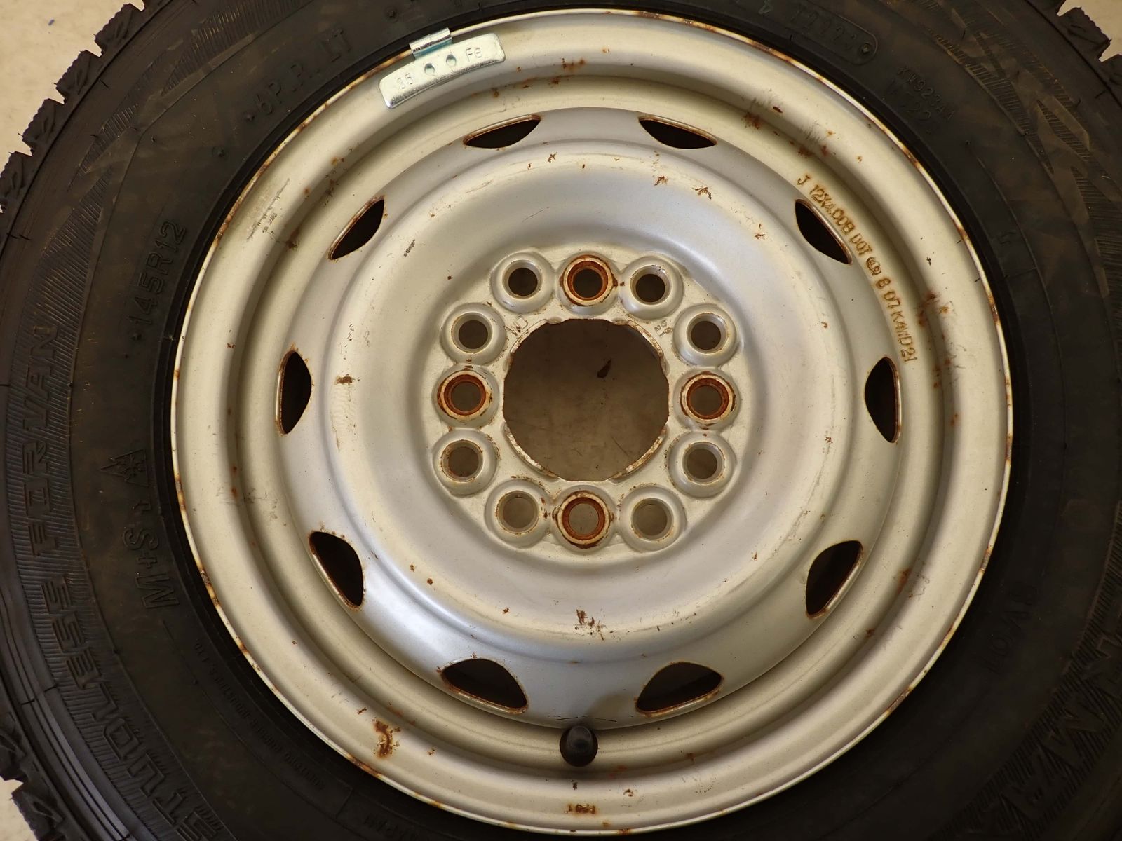 冬新品 2023年製 4本SET 会社宛送料無料 145R12×4J 6PR LT ダンロップ WINTER MAXX SV01 スチール 軽トラック バン 店頭交換OK NO,D3458-1 スタッドレスタイヤ 145／80R12 4本セットの通販