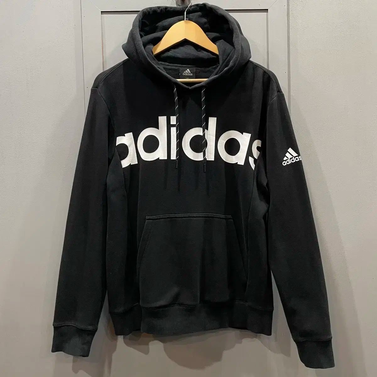 【雷市場（ポンジャン）商品韓国直送】 L adidas(アディダス) フード Tシャツ