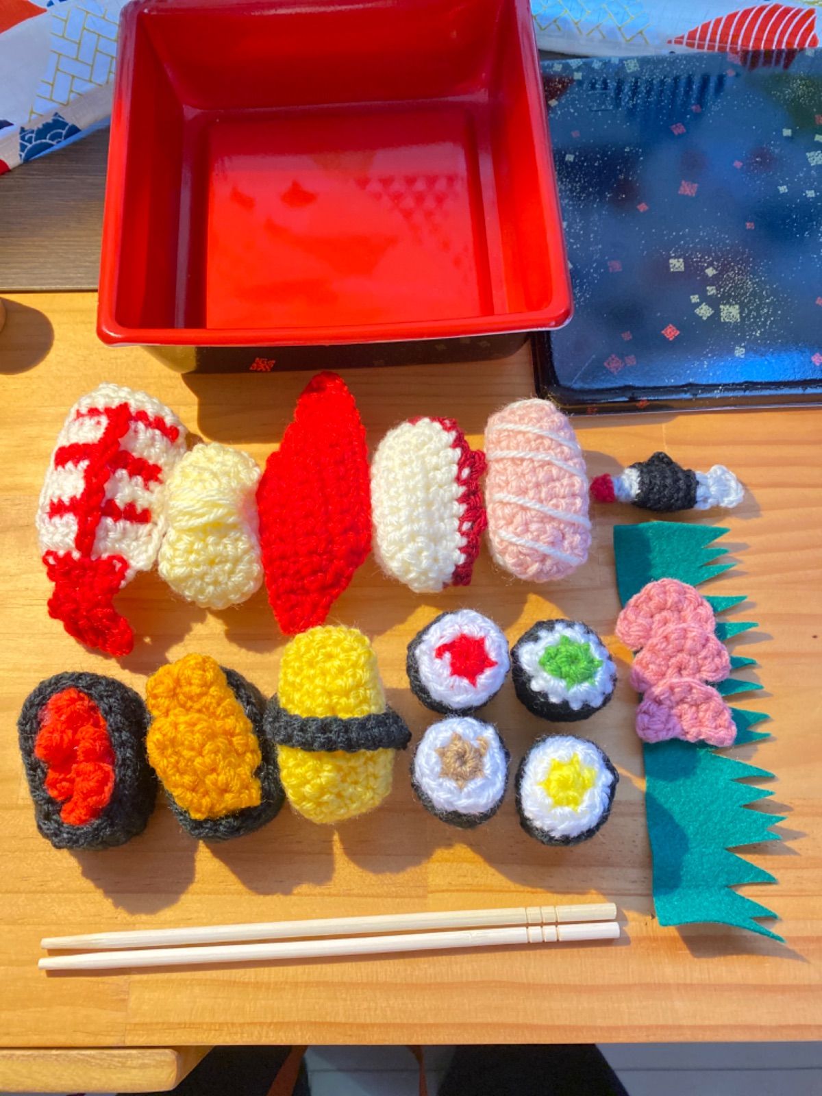 お寿司 編み物 あみぐるみ - メルカリ
