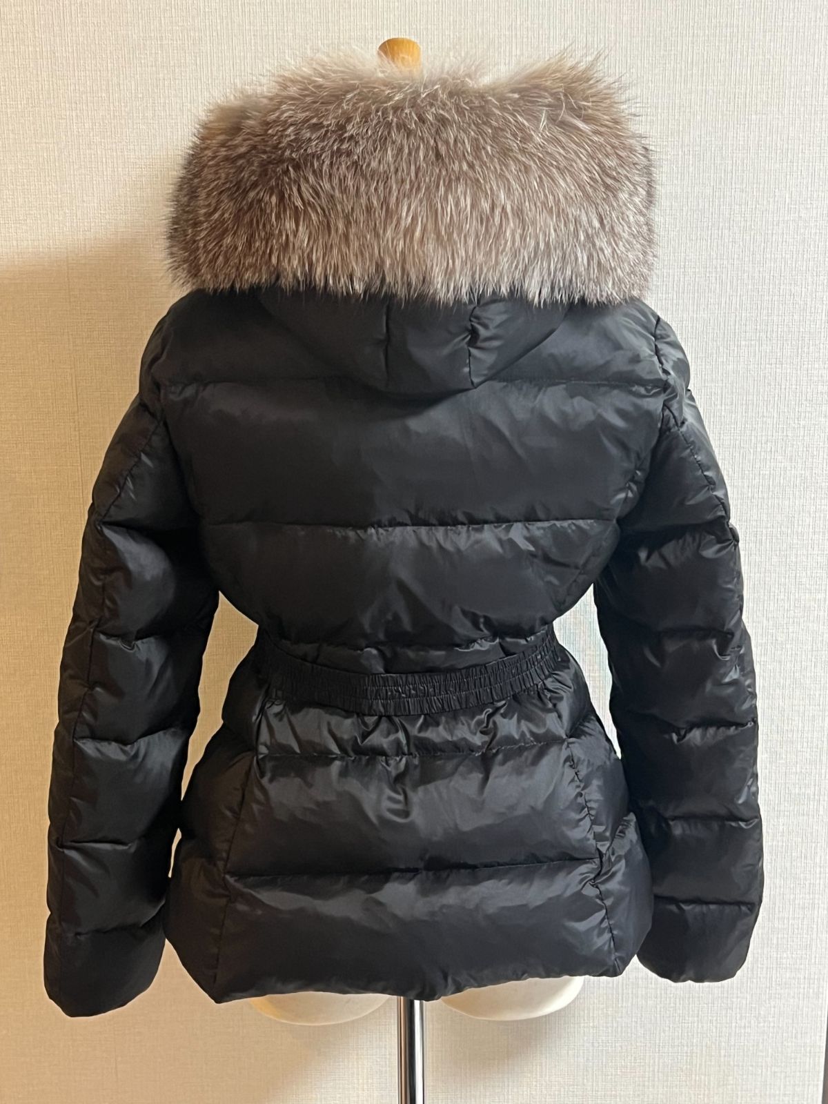 【値下げ】MONCLER ブラック ダウンジャケット リアルフォックス　BOED ☆新品未使用タグ付き・本物保証☆ MONCLER BOED フォックス