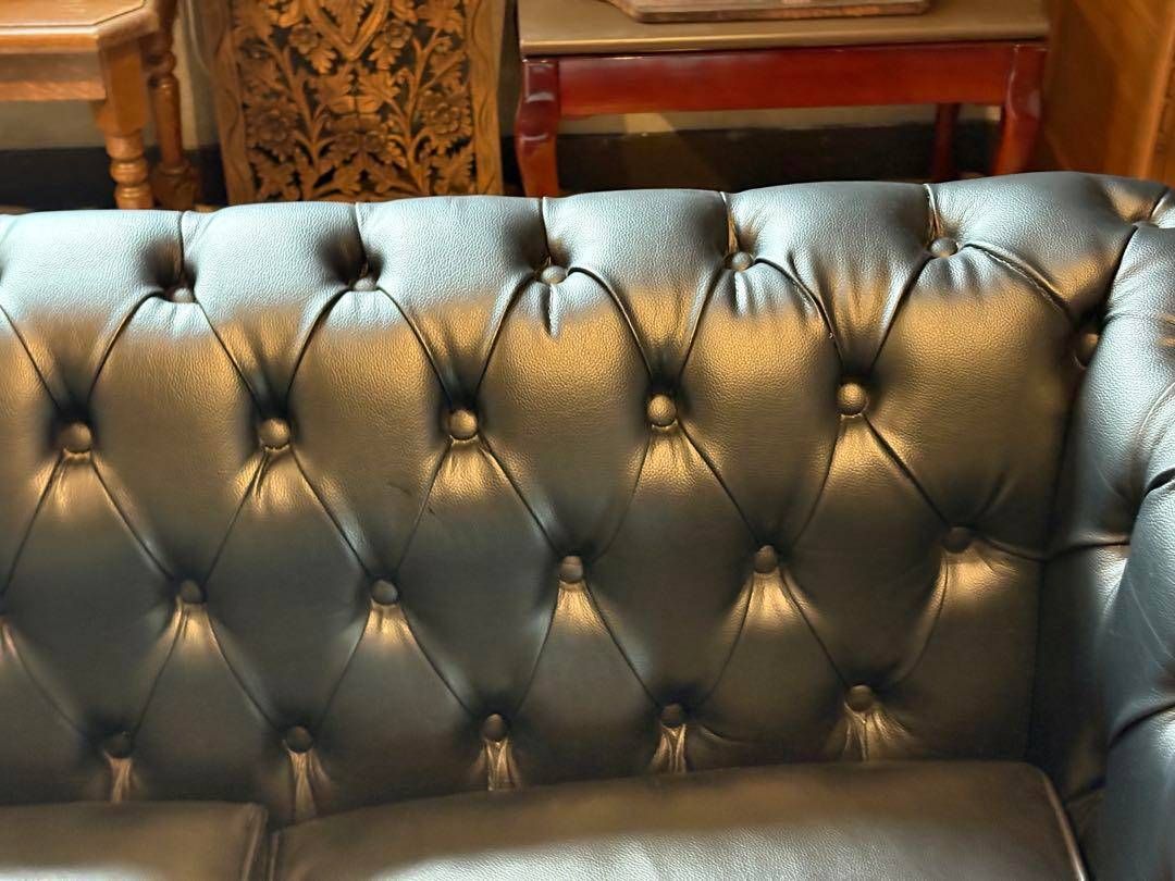 ヴィンセントボタンダウンソファアンティークレザーブラック IZZ