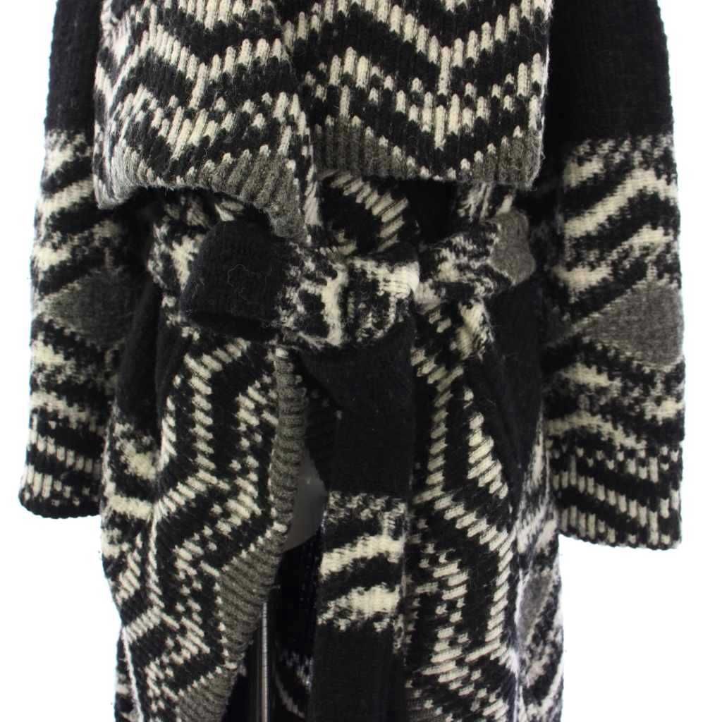 新品美品DIESELニットコート（フード付き）ブラックフリーサイズ 新品美品DIESELニットコート（フード付き）ブラックフリーサイズ