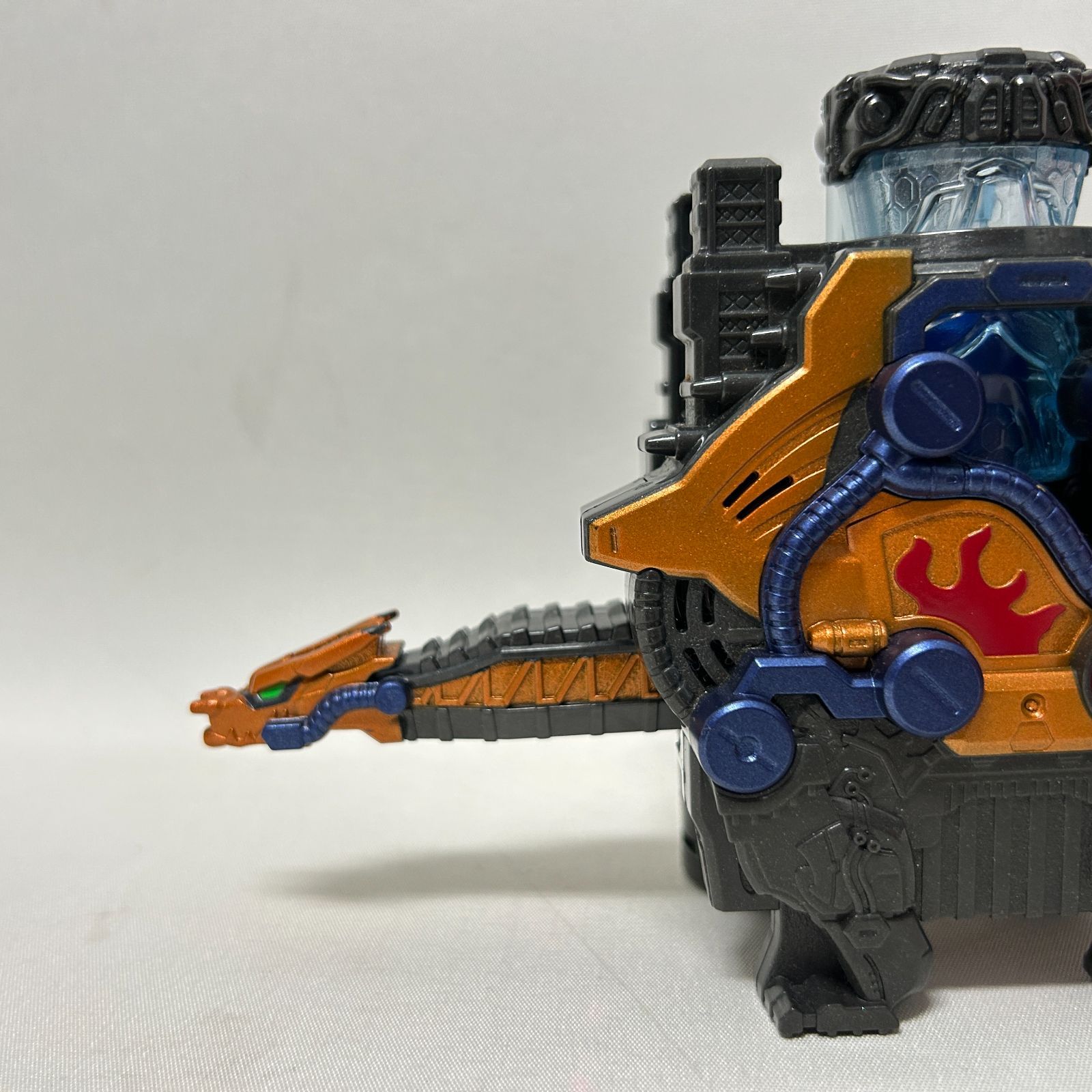 浜館44-794】 仮面ライダービルド DX クローズドラゴン 仮面