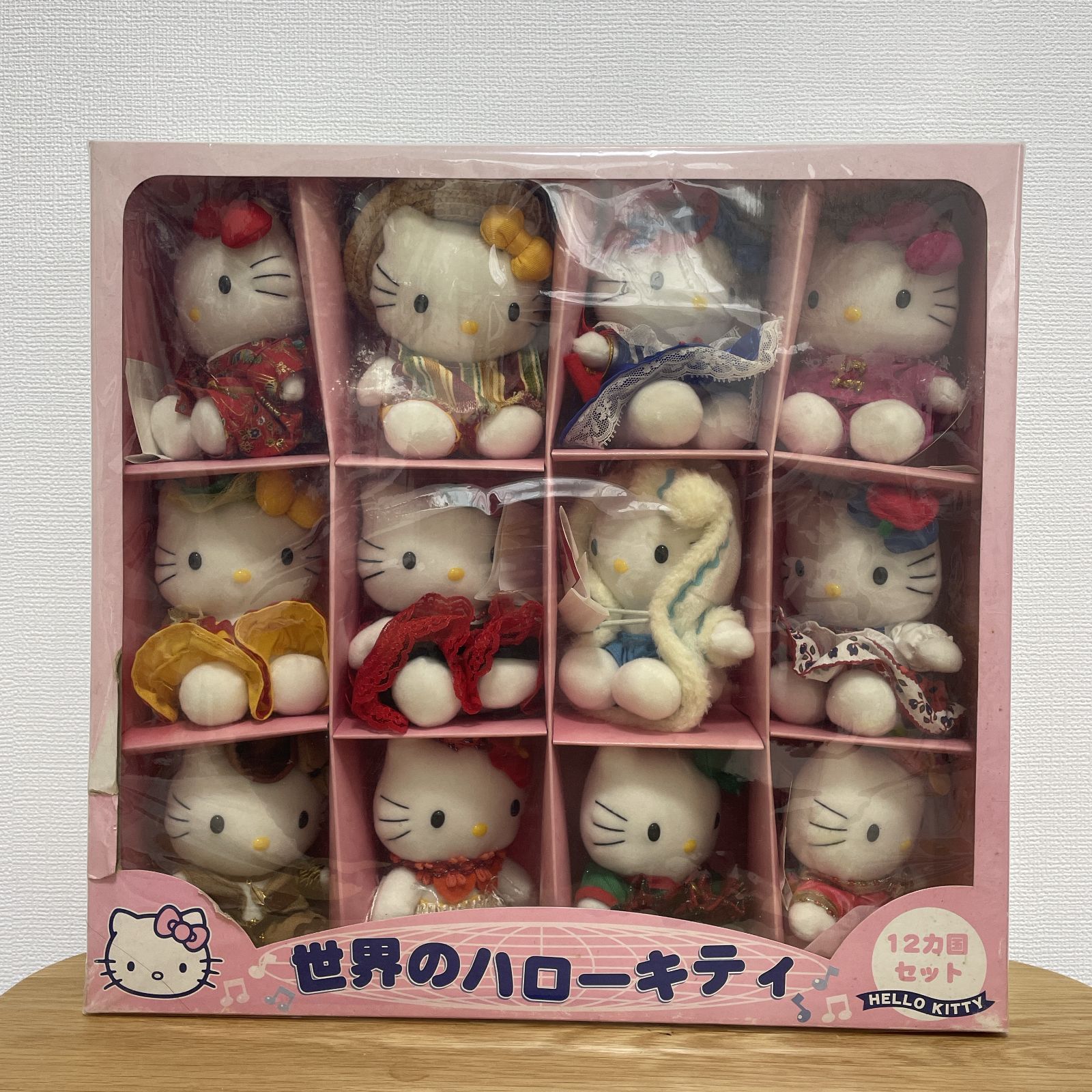 世界のハローキティ ぬいぐるみ 人形 12カ国セット 開封済み 世界のハローキティ ぬいぐるみ 人形 12カ国セット 開封済み