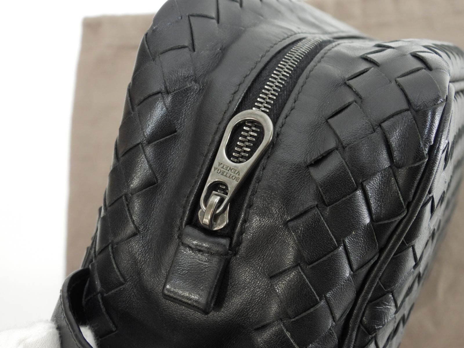 Bottega Veneta ボッテガヴェネタ　革ジャン　ゼブラ ボッテガヴェネタ クラッチ イントレチャート レザー黒 セカンド