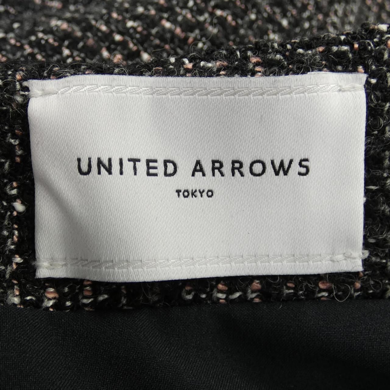 ARROWS スカート