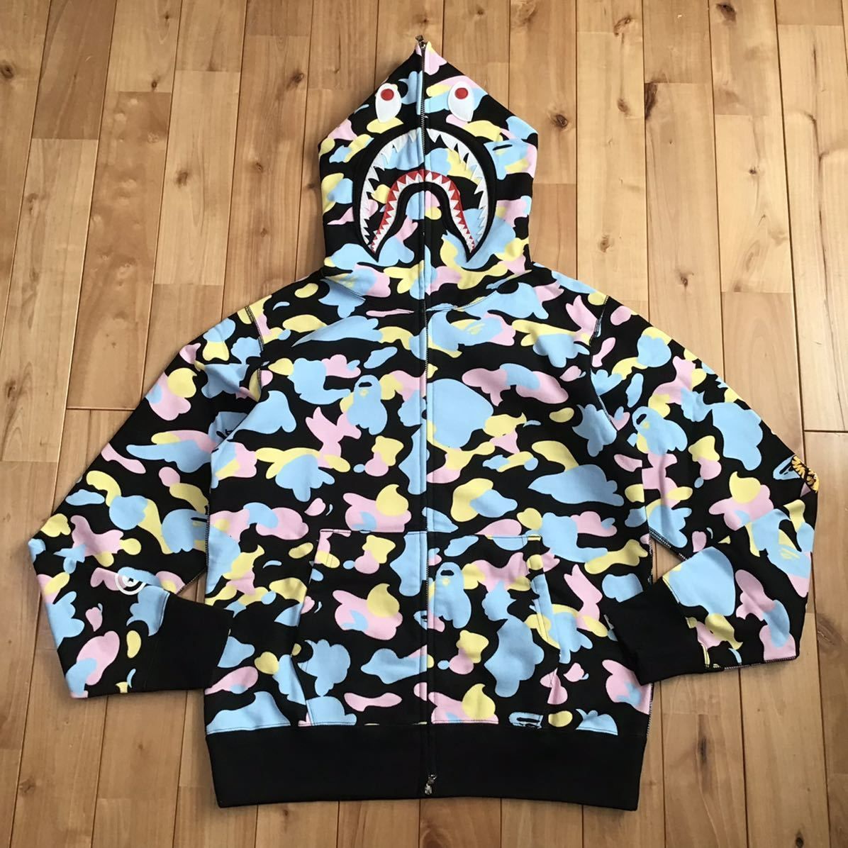 ☆新品☆ New multi camo シャーク パーカー Mサイズ cotton candy  