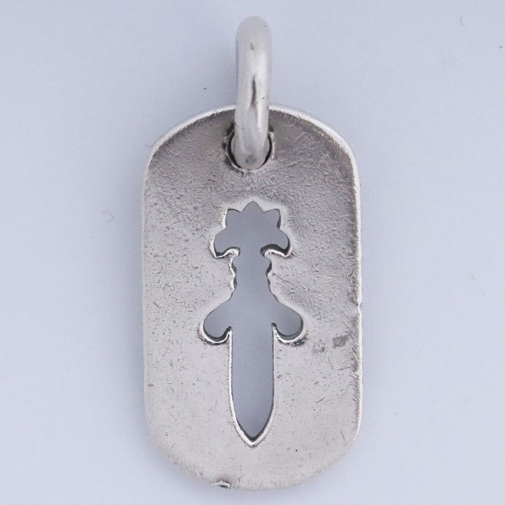 CHROME HEARTS カットアウト スモールダガー ドッグタグ シルバー