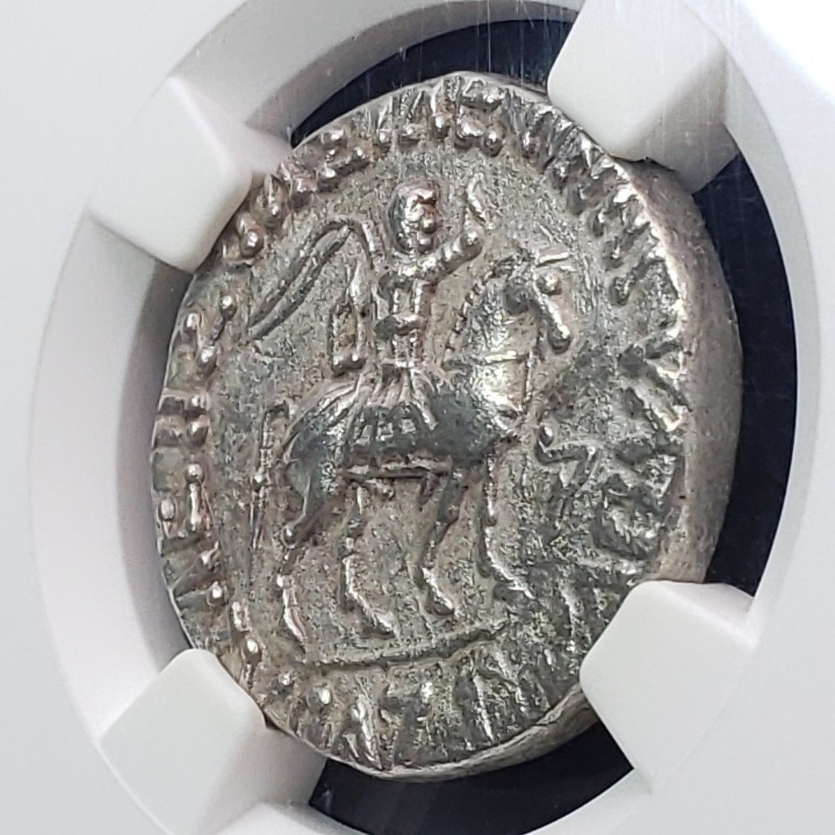 紀元前1世紀インド・スキタイ王国 ドラクマ銀貨