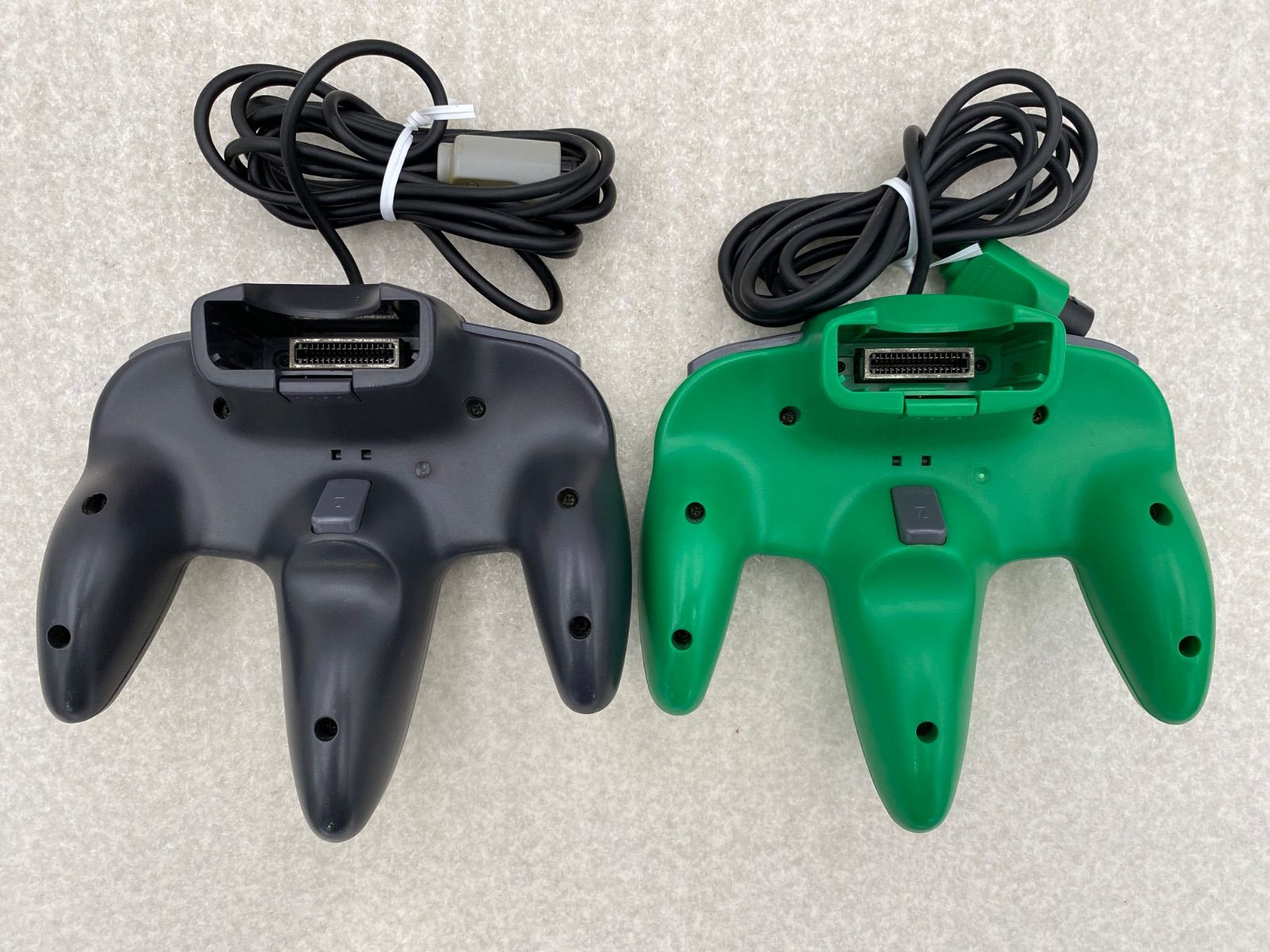 ニンテンドー64 本体　コントローラー4つ 値下げ❗️ニンテンドー64 本体 付属品 コントローラー4個