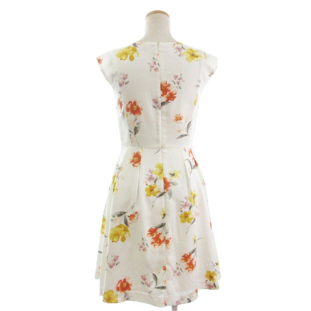 ニーラ Neela フレアワンピース ショート丈 花柄 白 ホワイト S
