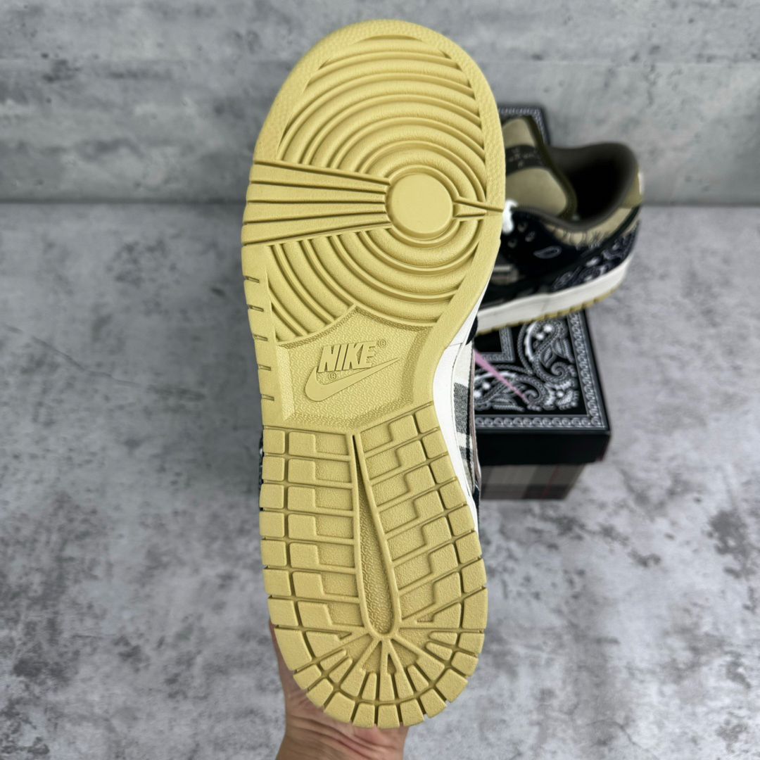【希少/関税負担一切無/送料無料/コラボ/セール】Travis Scott x Travis Scott × JORDAN JUMPMAN JACK TR “Bright Cactus” の世界