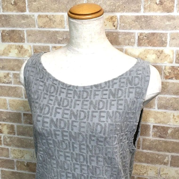 タンクトップ 42