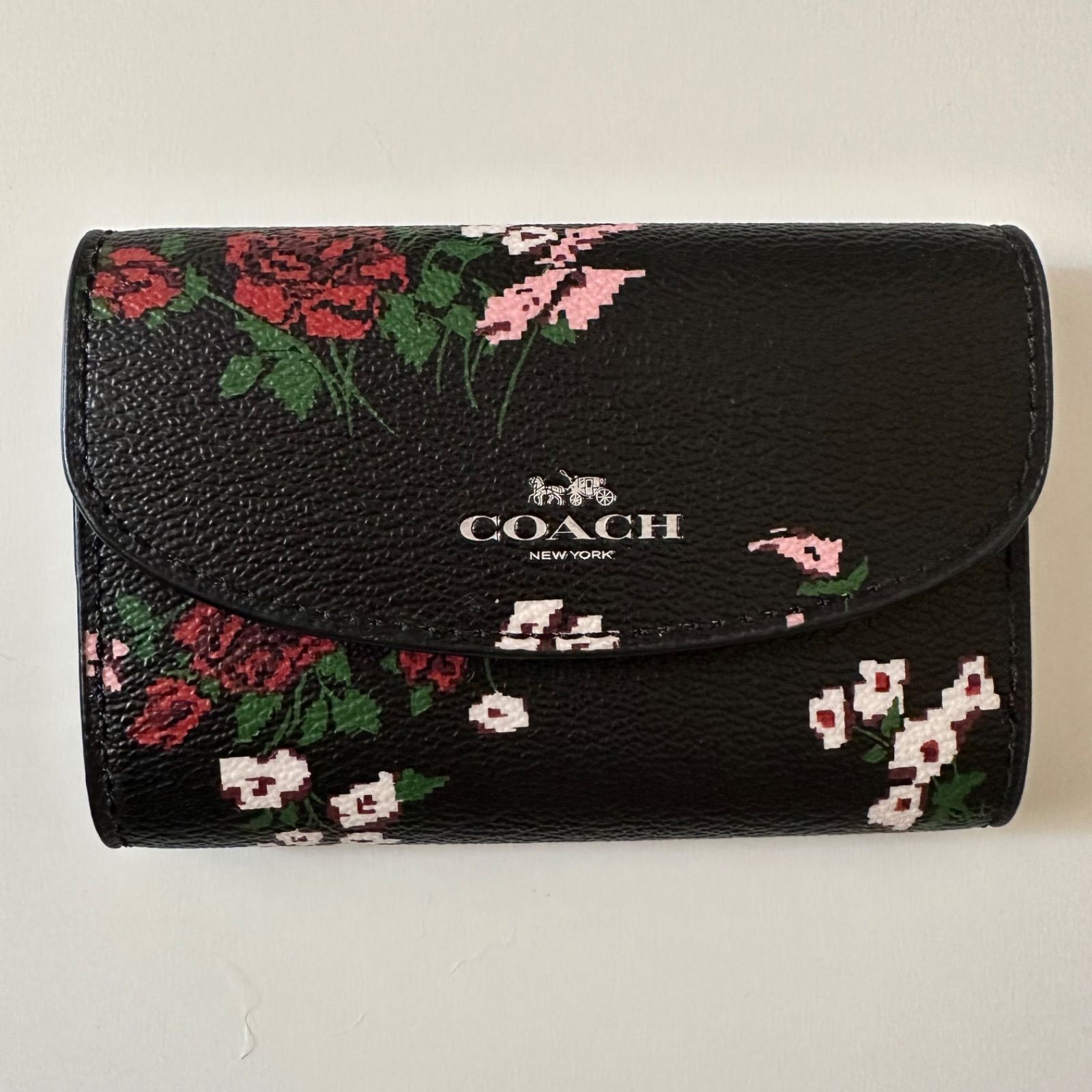 美品】COACH コーチ 6連 キーケース 花柄 黒 【中古】 - OA - メルカリ