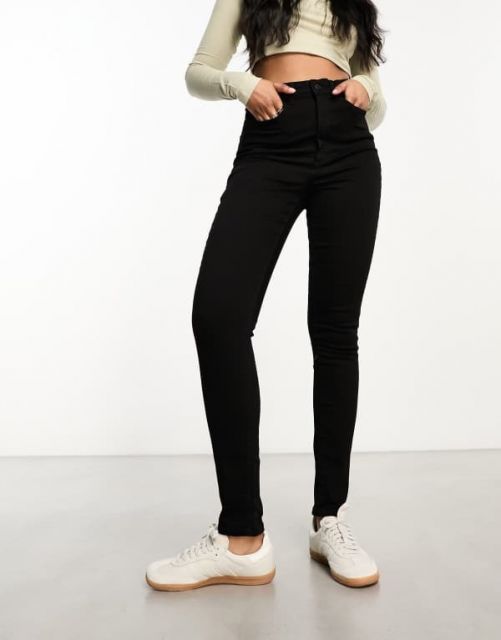 【送料無料】 ヴェロモーダ レディース デニムパンツ ボトムス Vero Moda super high rise skinny jean in black Black