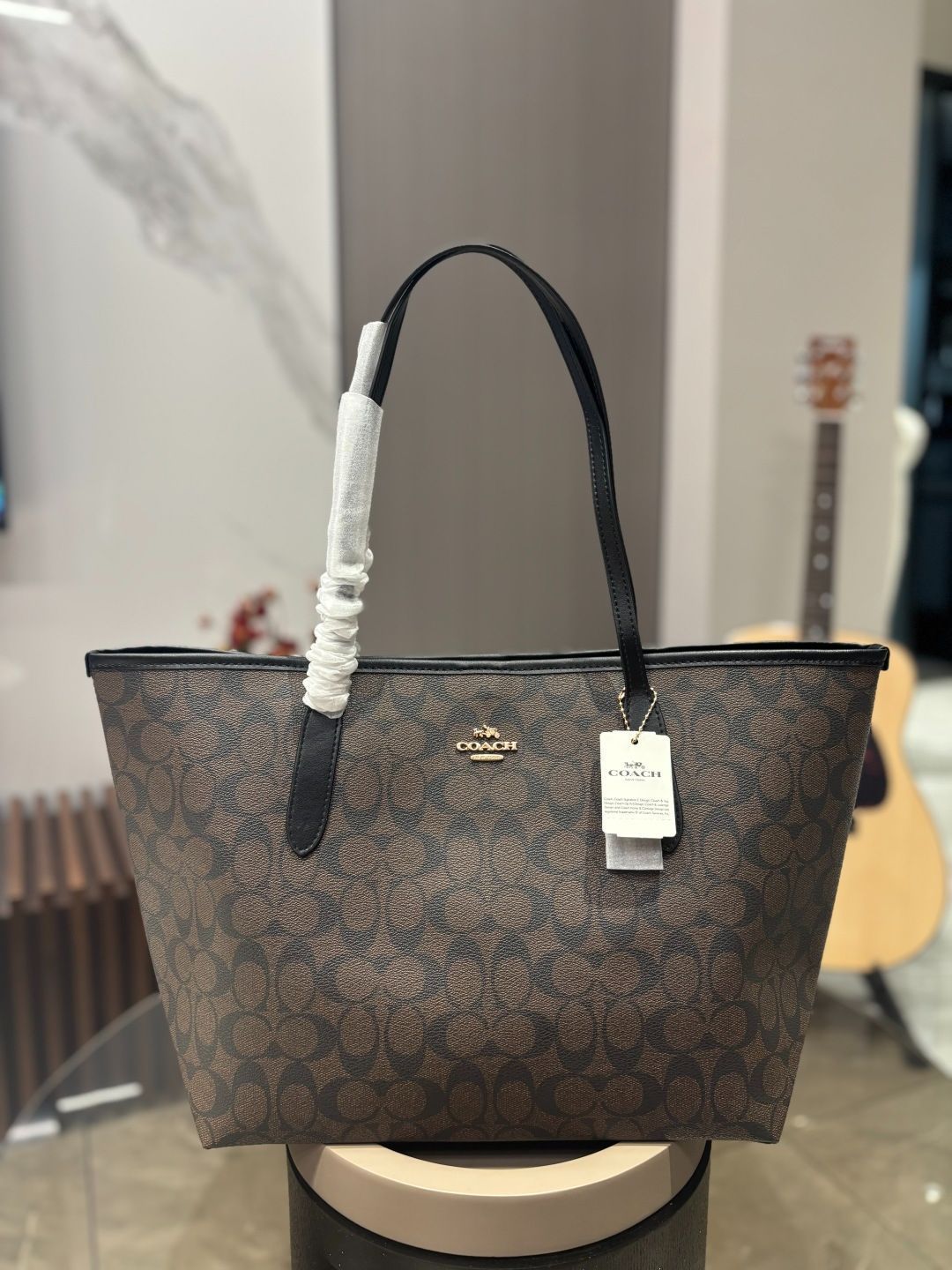 【美品】COACH city tote 今日特価】Coach City Tote コーチ シティ トートバッグ - メルカリ