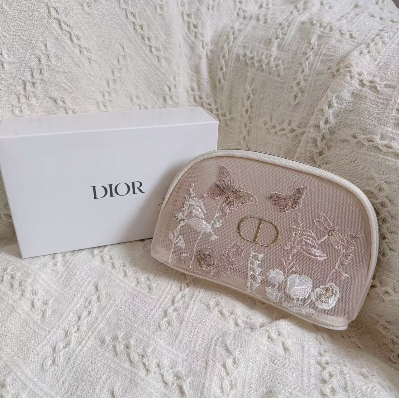 Diorマザーズデイ ディオールオリジナルポーチ 刺繍ポーチ