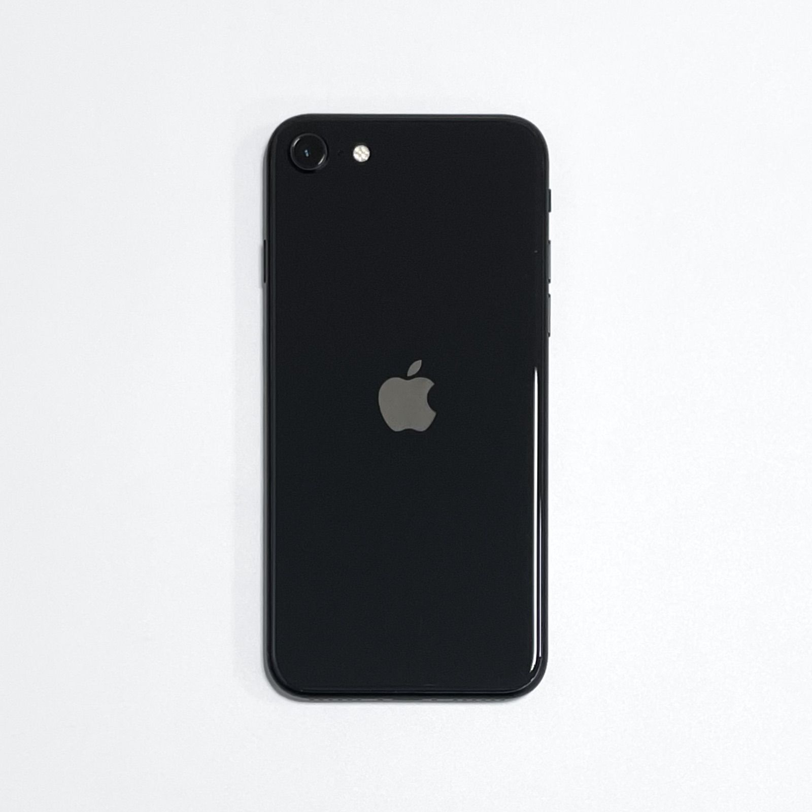 【中古】iPhoneSE 第2世代 64GB バッテリー79％(劣化) ブラック docomo iPhone SE2 2nd 本体 [0222]
