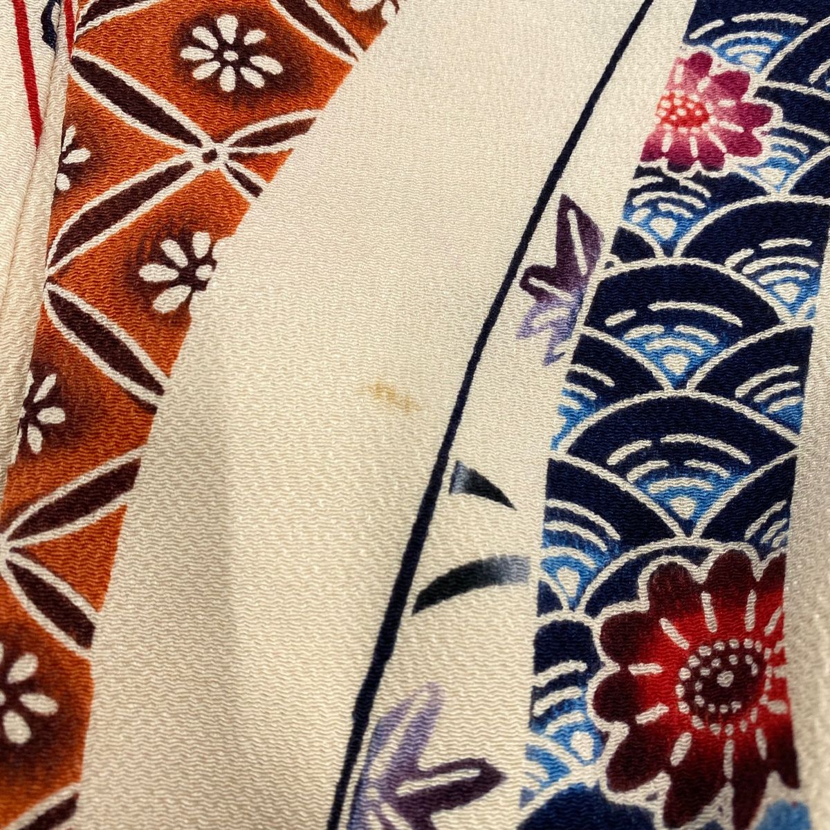 バイセル 着物 美品 名品 振袖 クリーム 束ね熨斗 草花 御所車 金糸 銀糸 正絹 袷 157cm Mサイズ ☆☆☆☆ 振袖 身丈162.5cm 裄丈64cm M 袷 束ね熨斗 花鳥 縮緬 クリーム 正絹