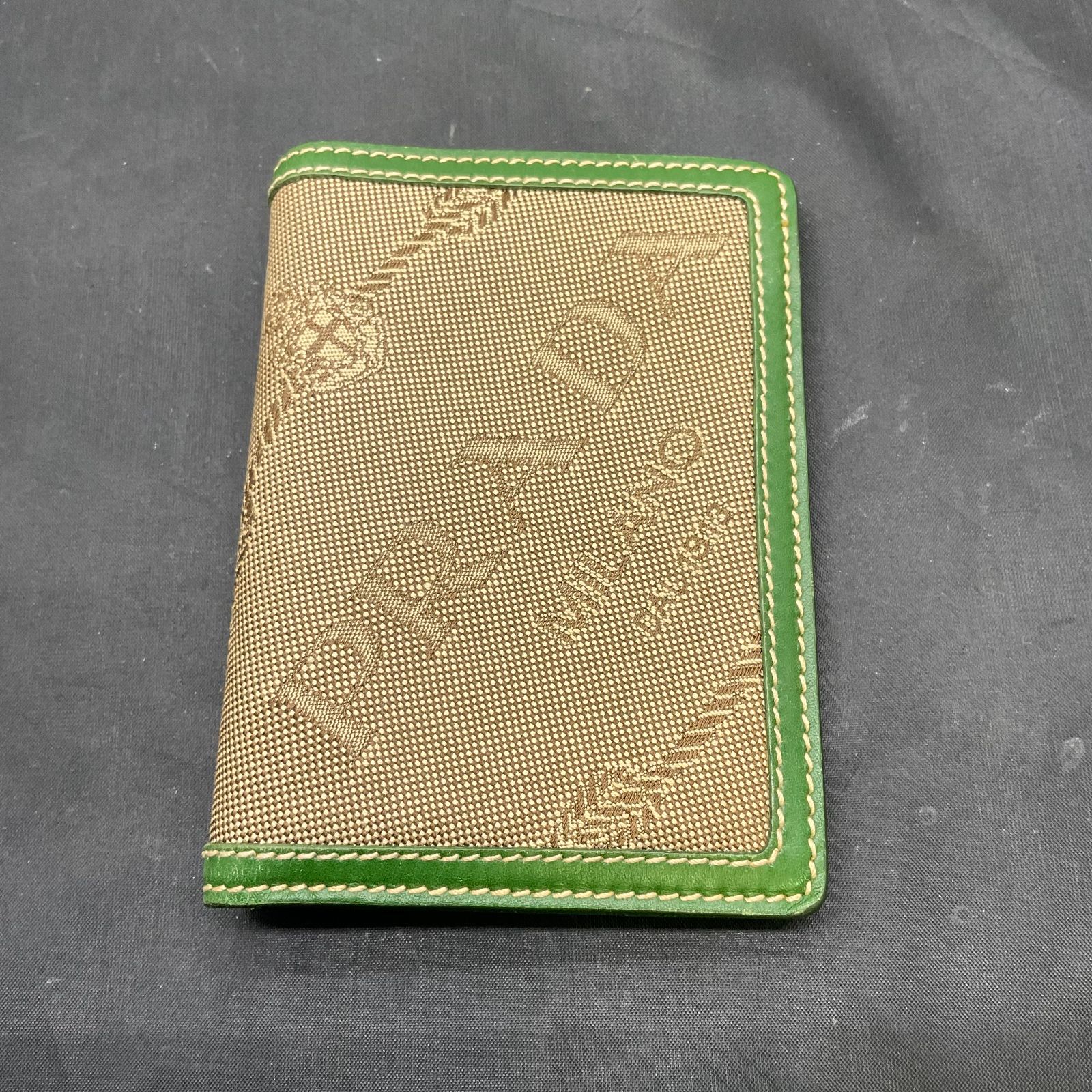 プラダ 財布 B25034503
