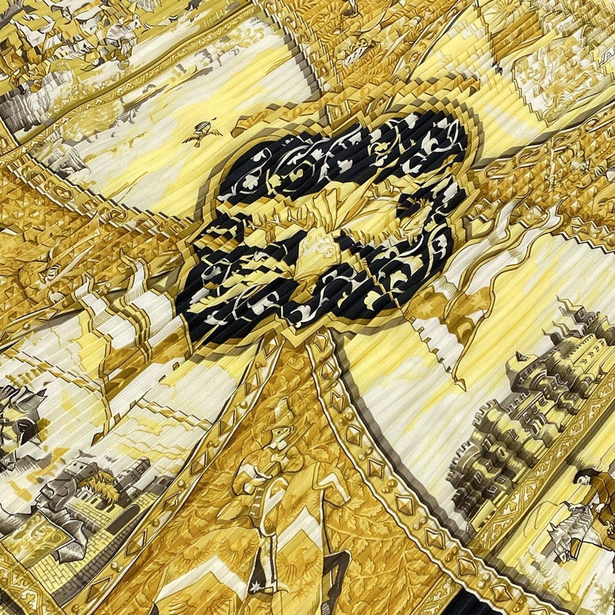HERMES(エルメス) スカーフ美品 カレプリセ ダークイエロー×黒
