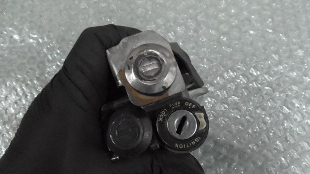 KVK Z485463KCP 洗面水栓ハンドルキャップ 旧MYM FM670等用 : ア